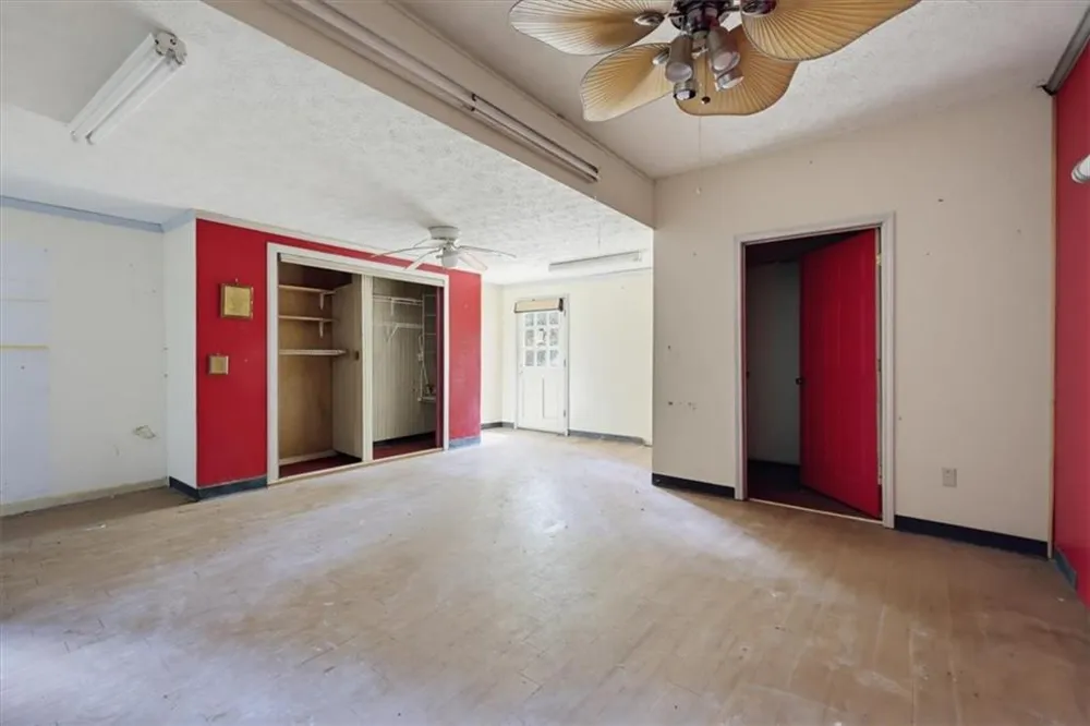 3594 Ale Circle East Point, GA 30344