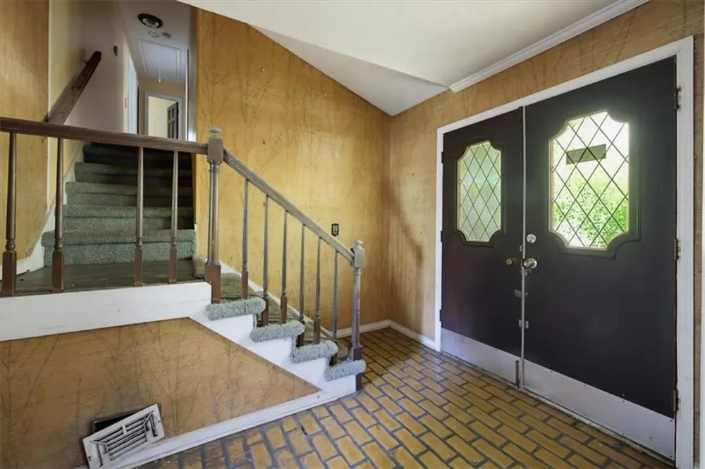 3594 Ale Circle East Point, GA 30344