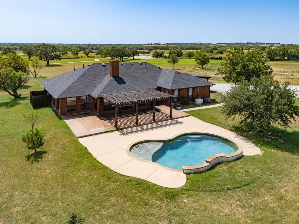 601 County Road 3525 Paradise, TX 76073