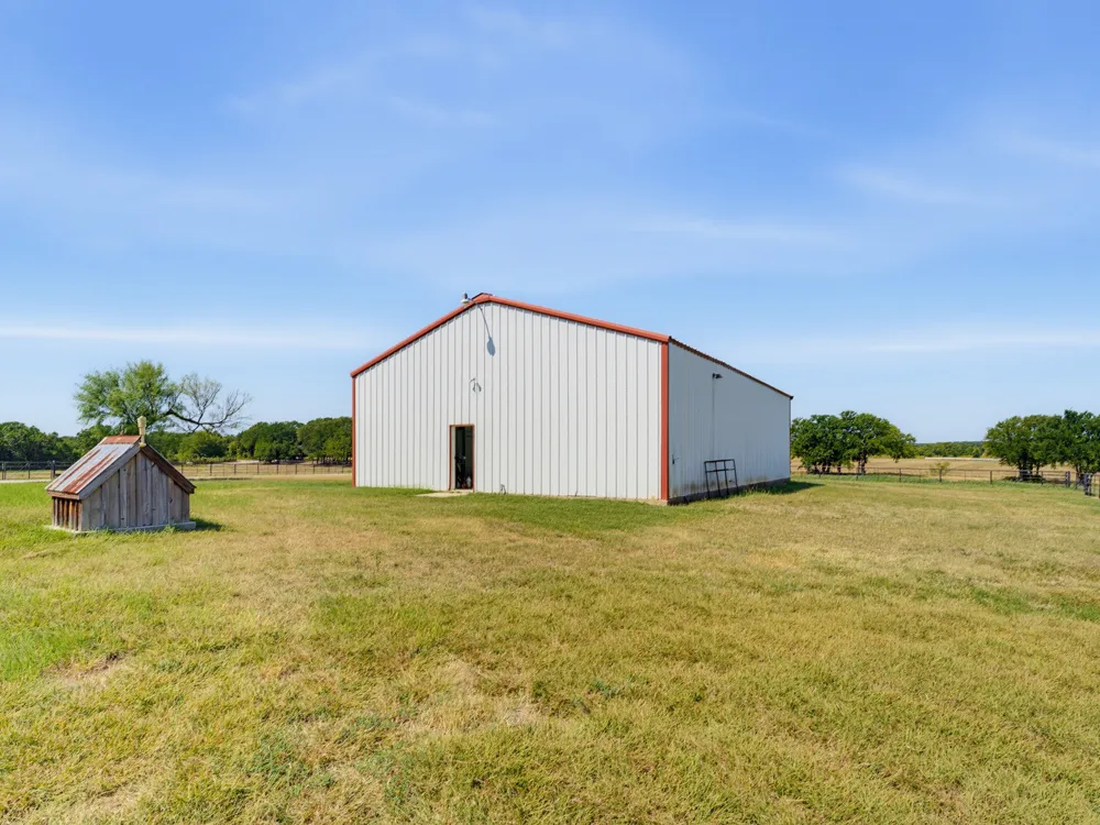 601 County Road 3525 Paradise, TX 76073
