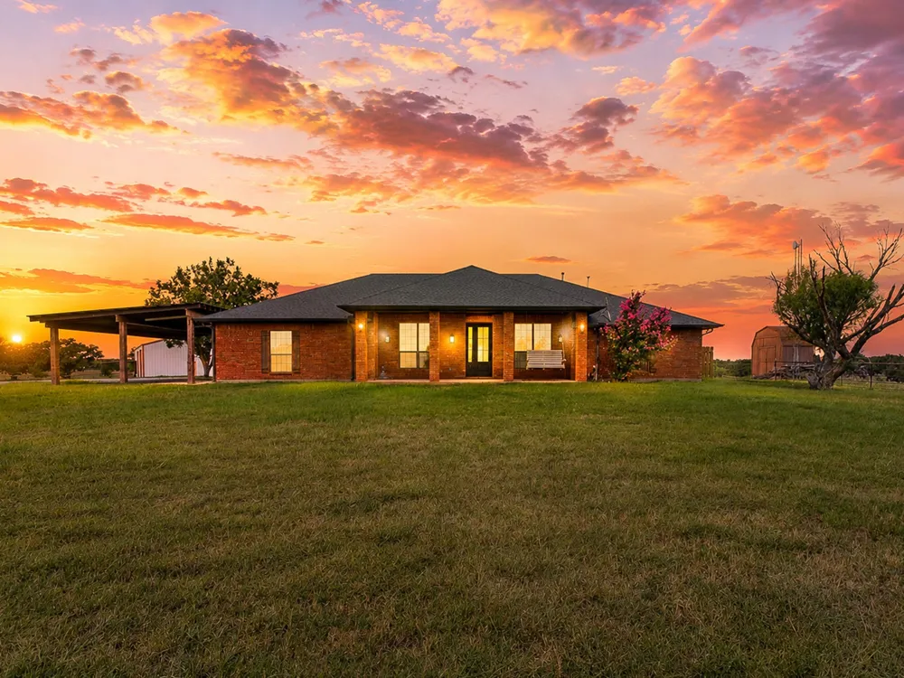 601 County Road 3525 Paradise, TX 76073