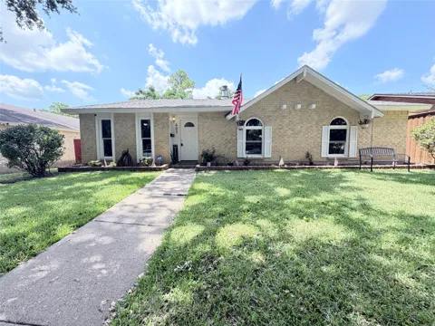 407 Ivy Way