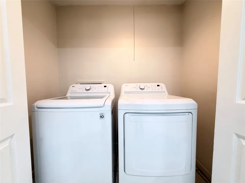407 Ivy Way Garland, TX 75043