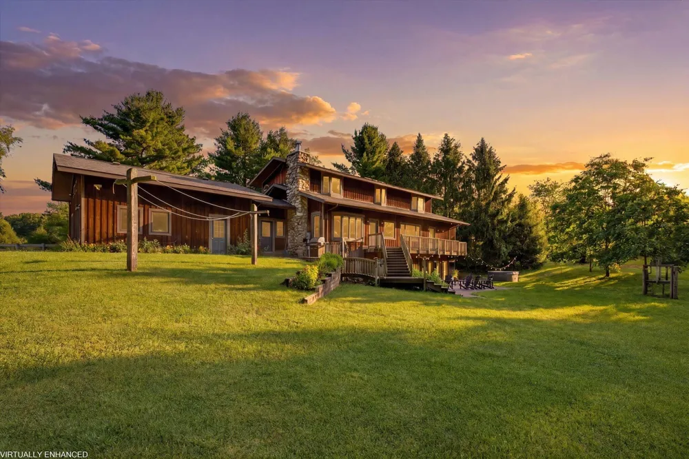 11410 Jones Road Berrien Township, MI 49103