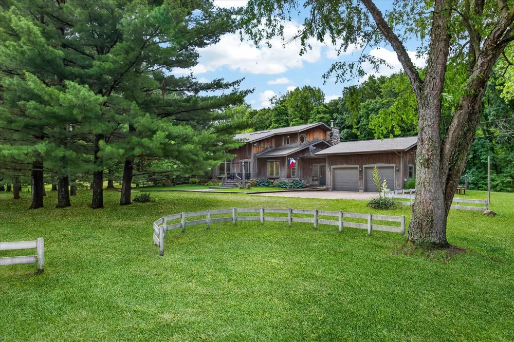 11410 Jones Road Berrien Township, MI 49103
