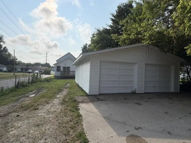 335 S Pleasant Street Watervliet City, MI 49098