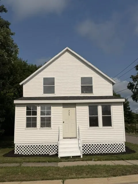 335 S Pleasant Street Watervliet City, MI 49098