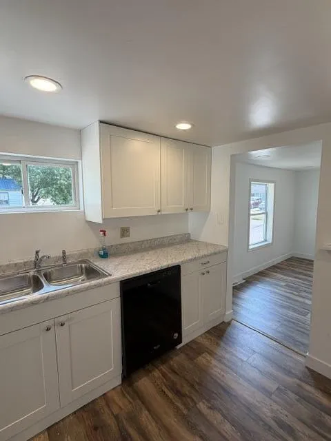 335 S Pleasant Street Watervliet City, MI 49098