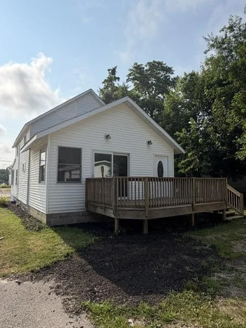 335 S Pleasant Street Watervliet City, MI 49098