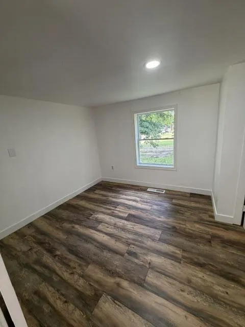 335 S Pleasant Street Watervliet City, MI 49098