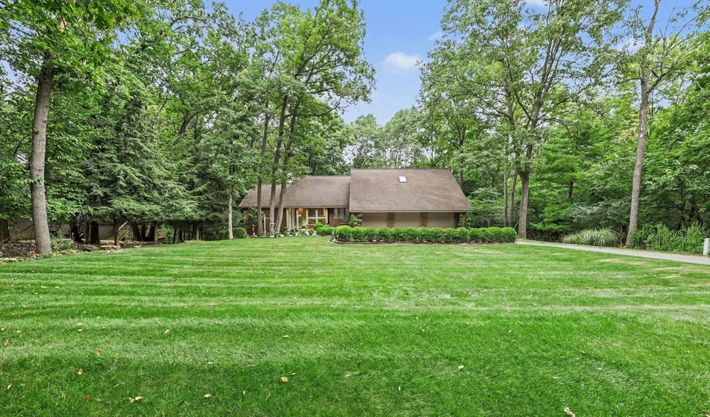 5315 Red Fox Run Superior Charter Township, MI 48105