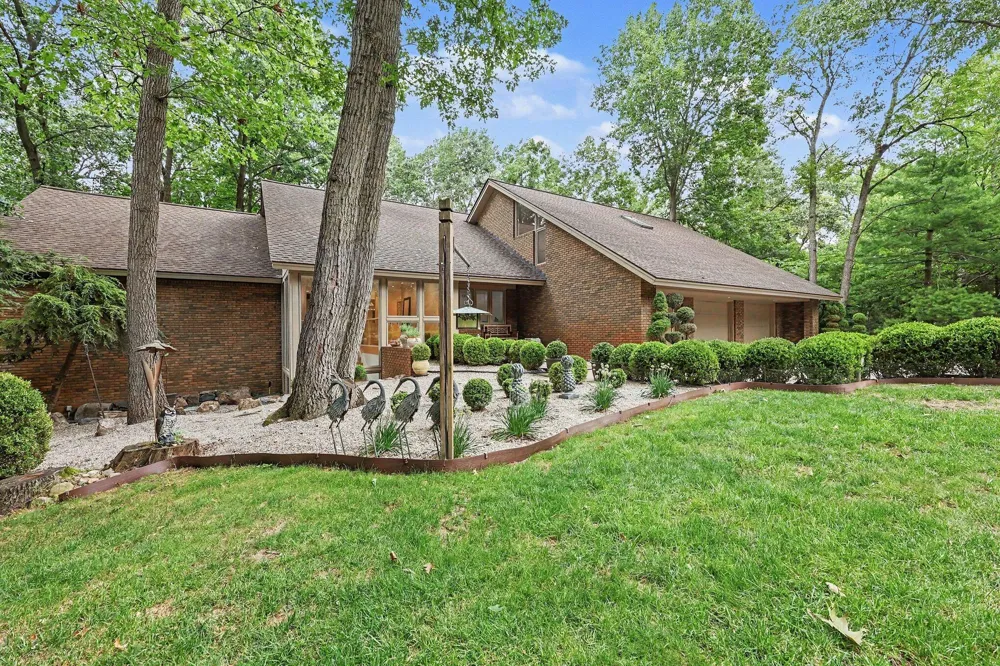 5315 Red Fox Run Superior Charter Township, MI 48105