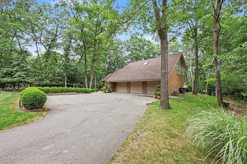 5315 Red Fox Run Superior Charter Township, MI 48105