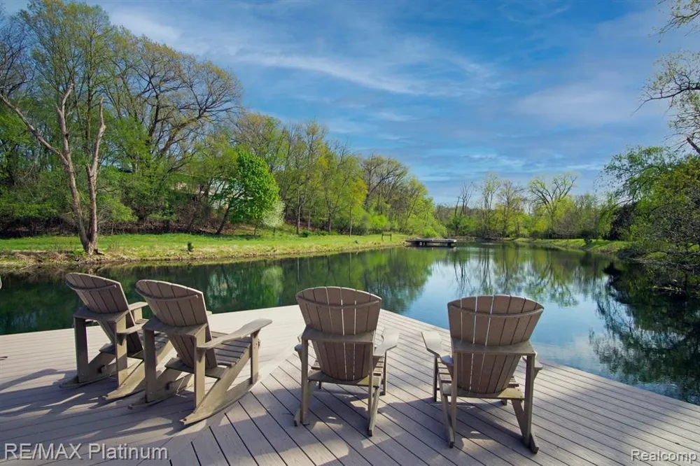 5315 Red Fox Run Superior Charter Township, MI 48105