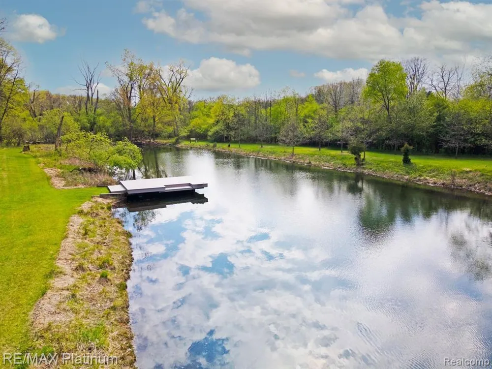 5315 Red Fox Run Superior Charter Township, MI 48105