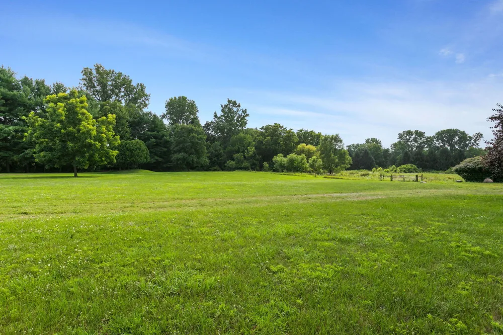 28810 Coulter Street Howard Township, MI 49112