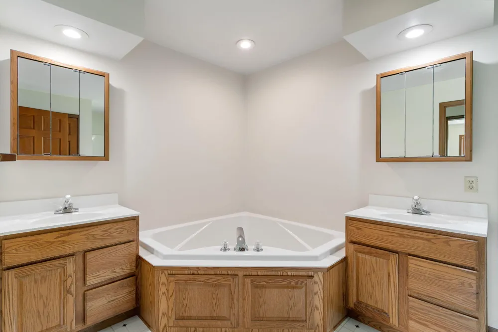 28810 Coulter Street Howard Township, MI 49112