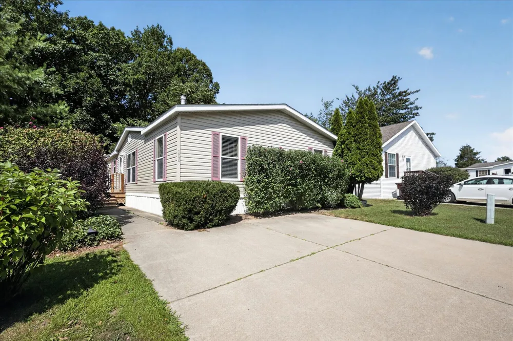 8000 Warren Woods Road #100 Three Oaks Township, MI 49128