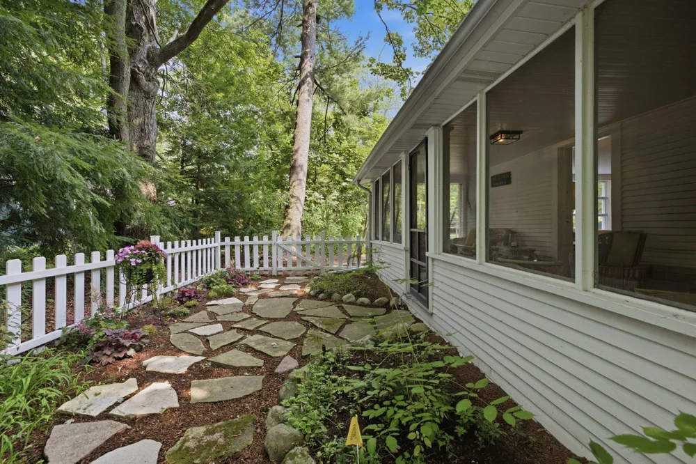15752 Locke Road Chikaming Township, MI 49129
