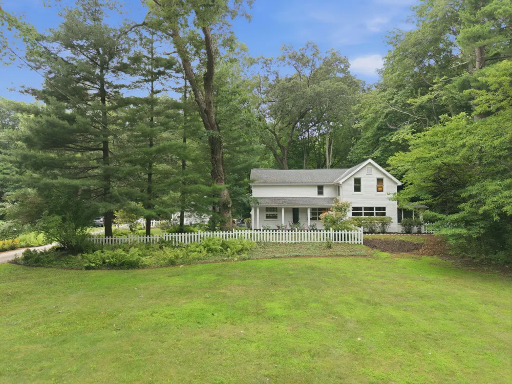 15752 Locke Road Chikaming Township, MI 49129
