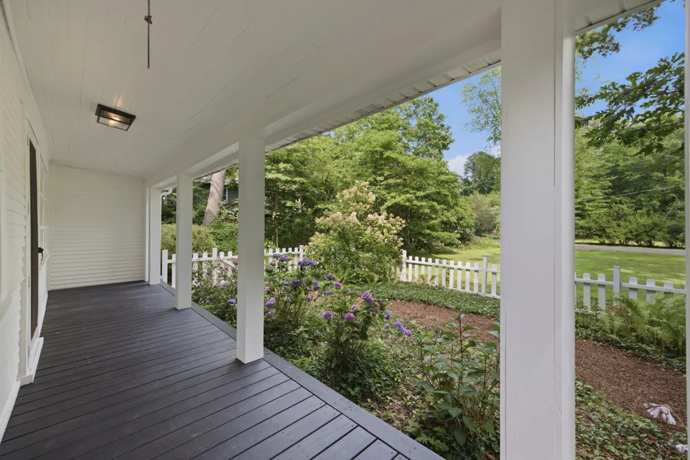 15752 Locke Road Chikaming Township, MI 49129