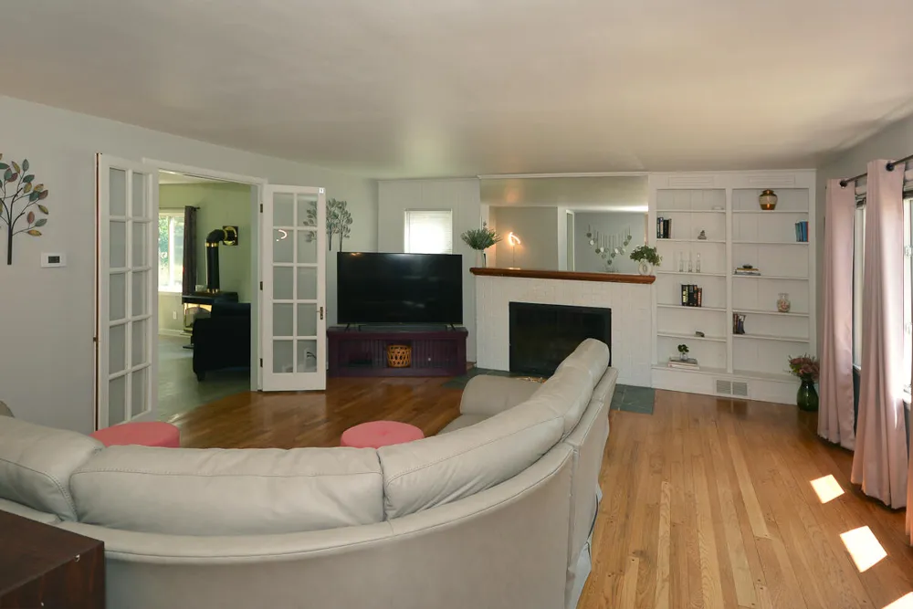 2224 La Cross Street Kalamazoo Charter Township, MI 49006