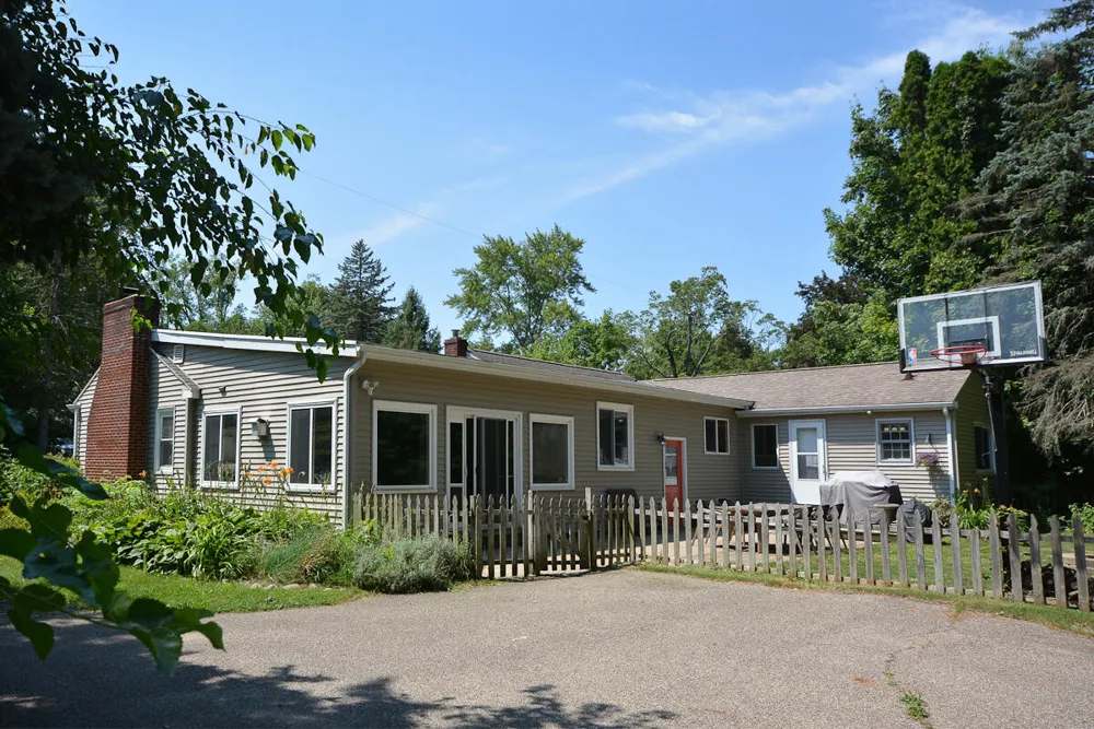2224 La Cross Street Kalamazoo Charter Township, MI 49006
