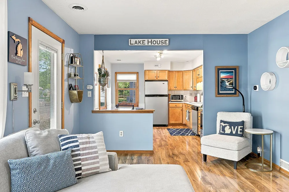 1063 Hazel Street South Haven City, MI 49090