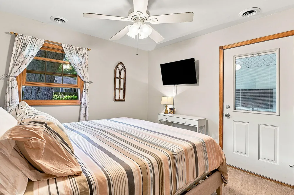 1063 Hazel Street South Haven City, MI 49090