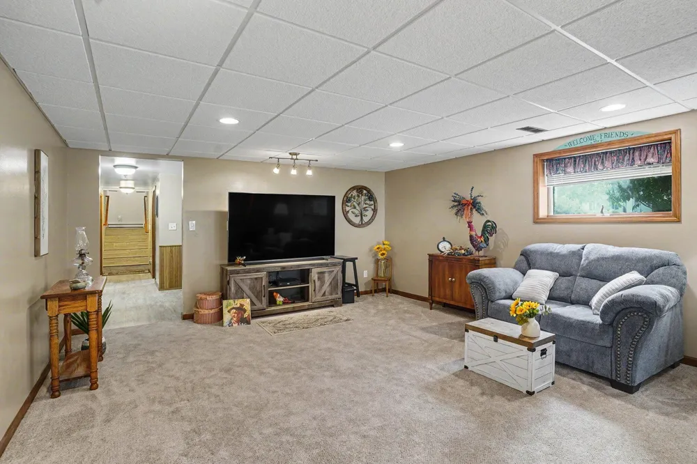 15332 Kevin Grand Haven Charter Township, MI 49417