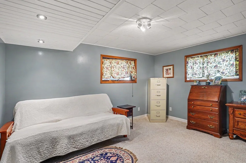 15332 Kevin Grand Haven Charter Township, MI 49417