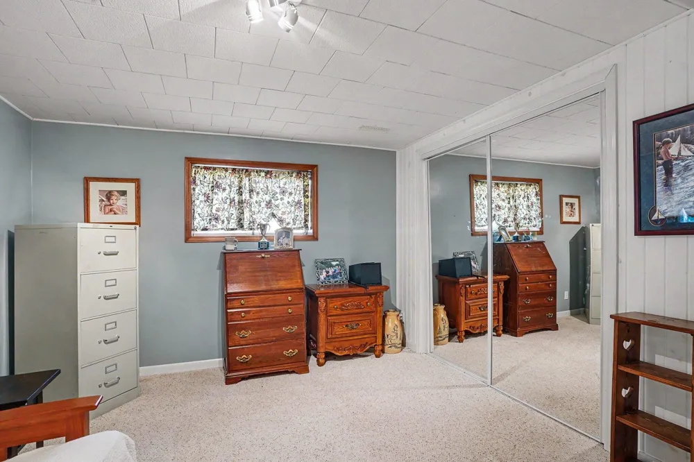 15332 Kevin Grand Haven Charter Township, MI 49417