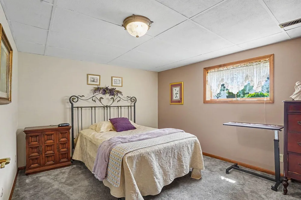 15332 Kevin Grand Haven Charter Township, MI 49417
