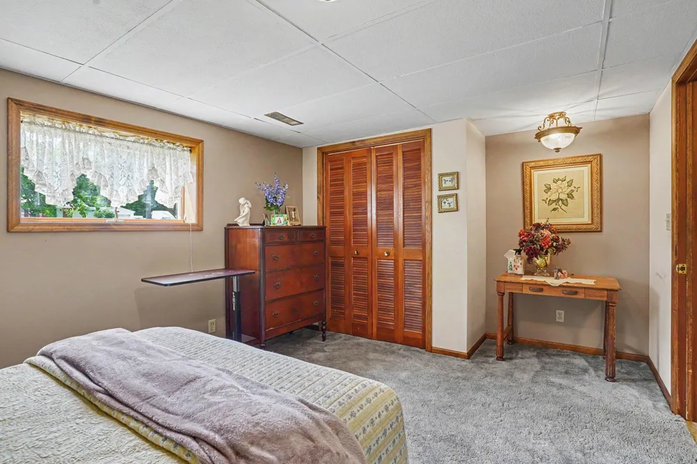 15332 Kevin Grand Haven Charter Township, MI 49417