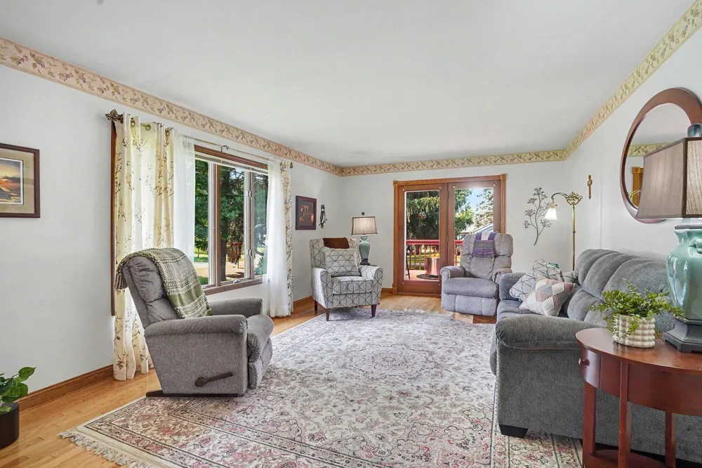 15332 Kevin Grand Haven Charter Township, MI 49417