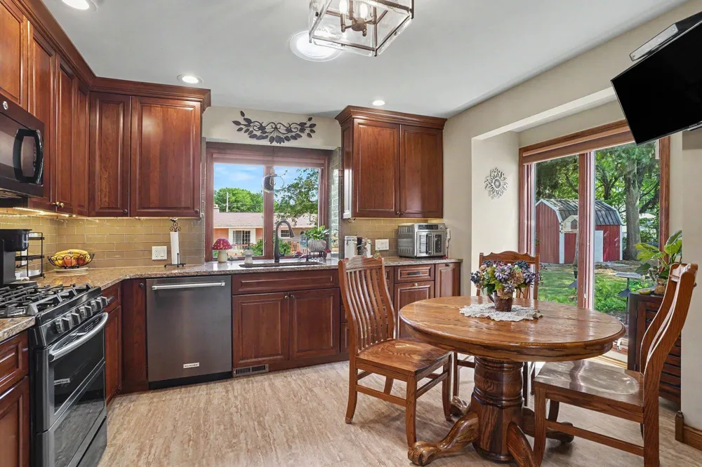 15332 Kevin Grand Haven Charter Township, MI 49417