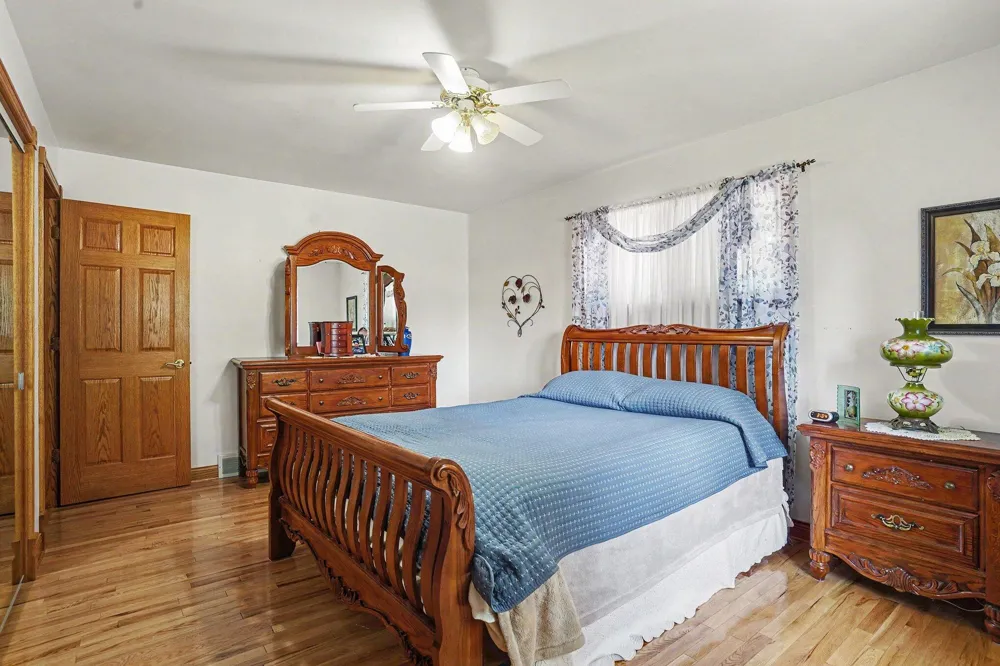 15332 Kevin Grand Haven Charter Township, MI 49417