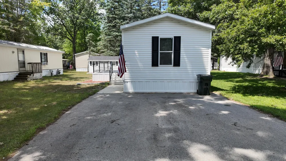2401 Oak Street Cedar Creek Township, MI 49457