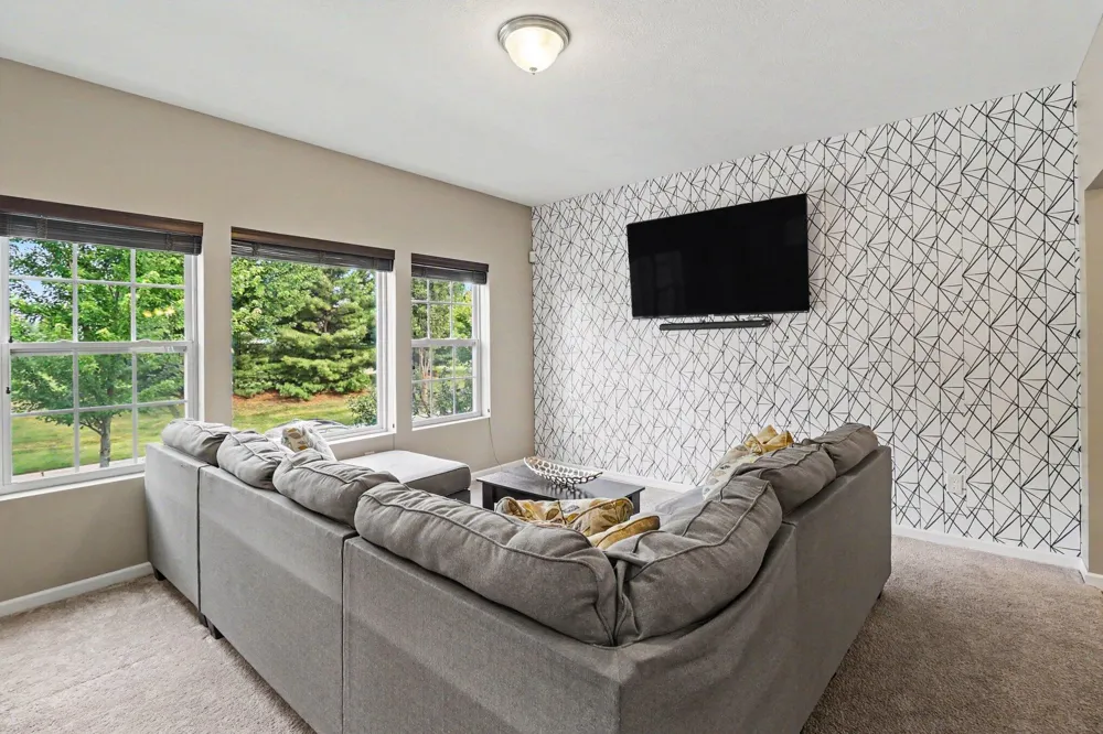 2129 Kensington Park Circle Holland City, MI 49423