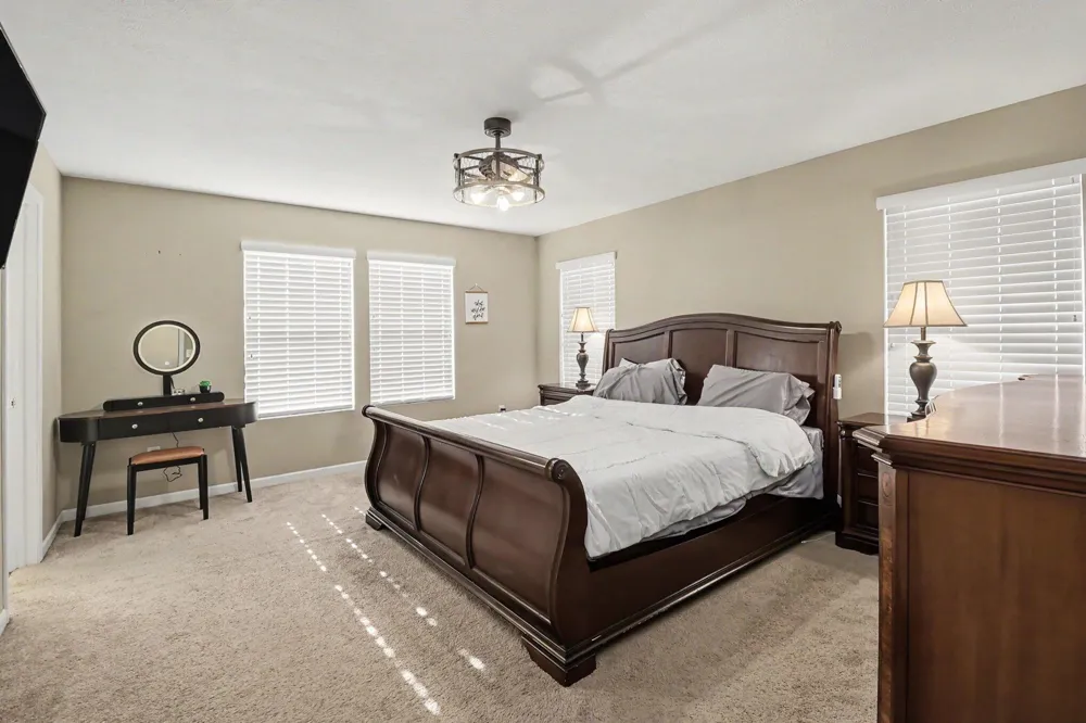 2129 Kensington Park Circle Holland City, MI 49423