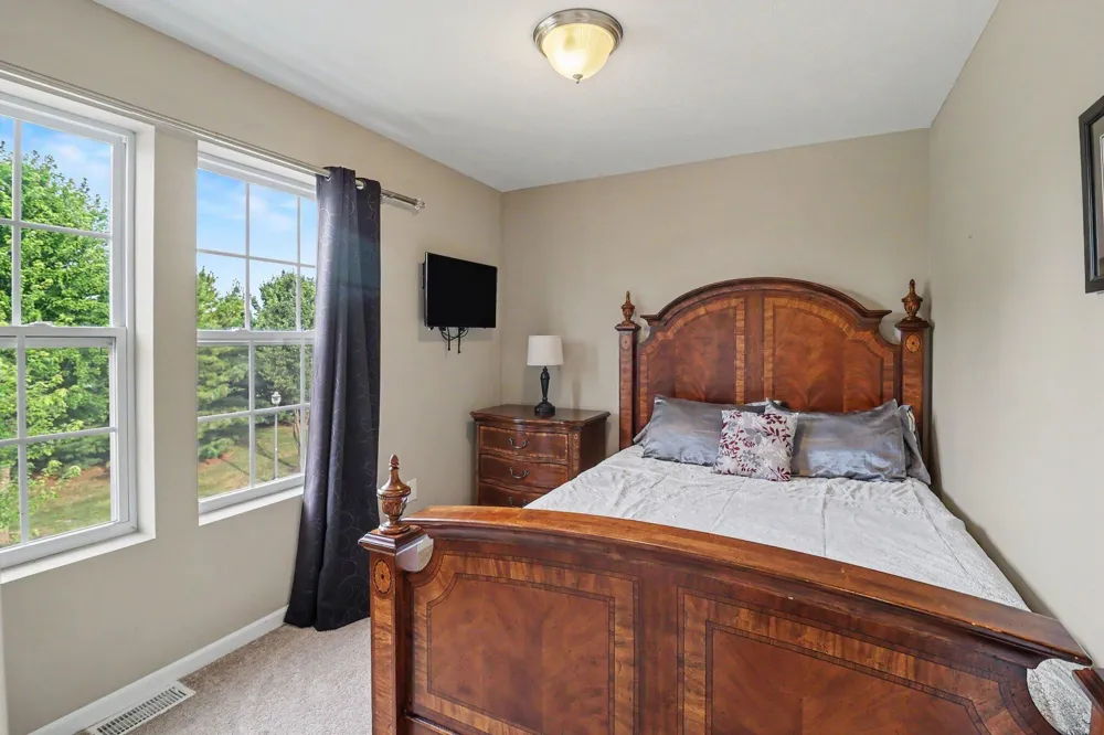 2129 Kensington Park Circle Holland City, MI 49423