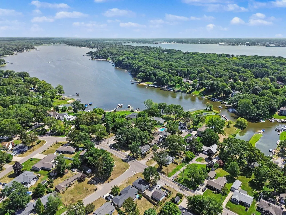 506 Bear Lake Road North Muskegon City, MI 49445
