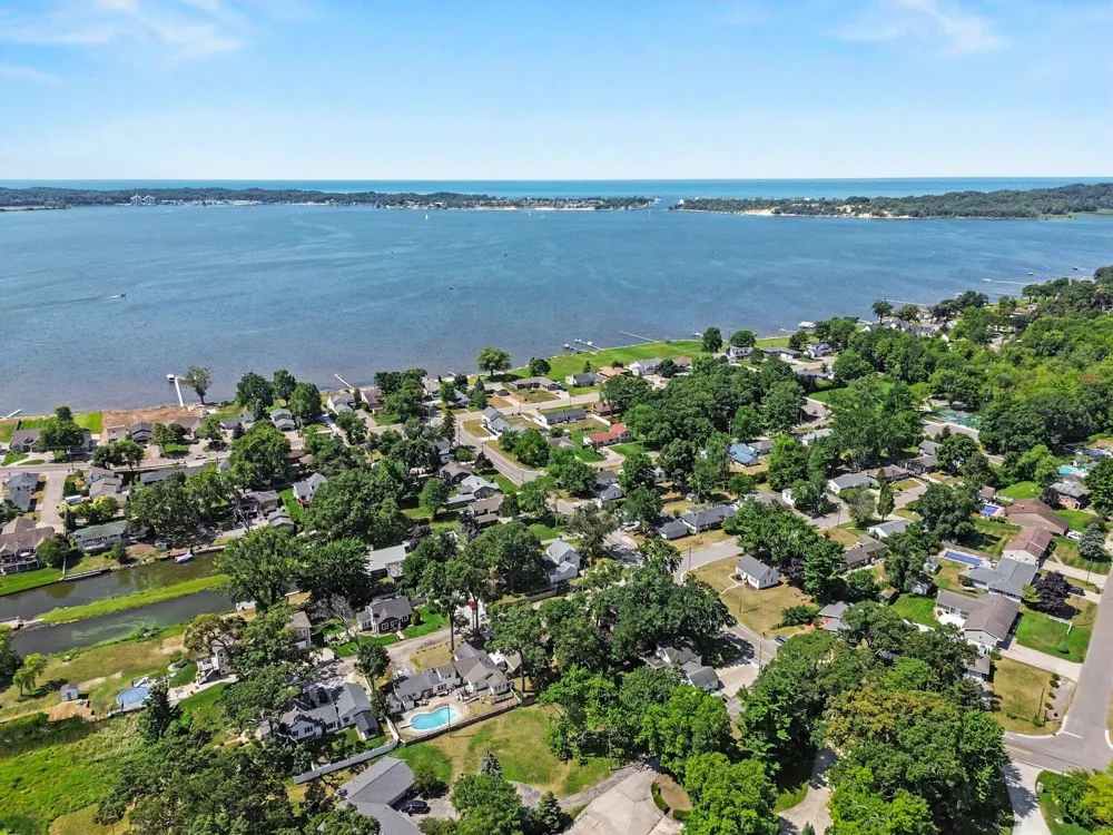 506 Bear Lake Road North Muskegon City, MI 49445