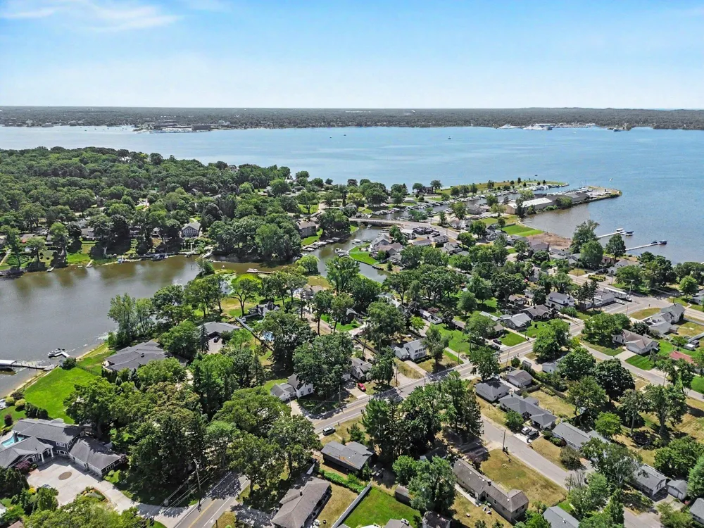 506 Bear Lake Road North Muskegon City, MI 49445