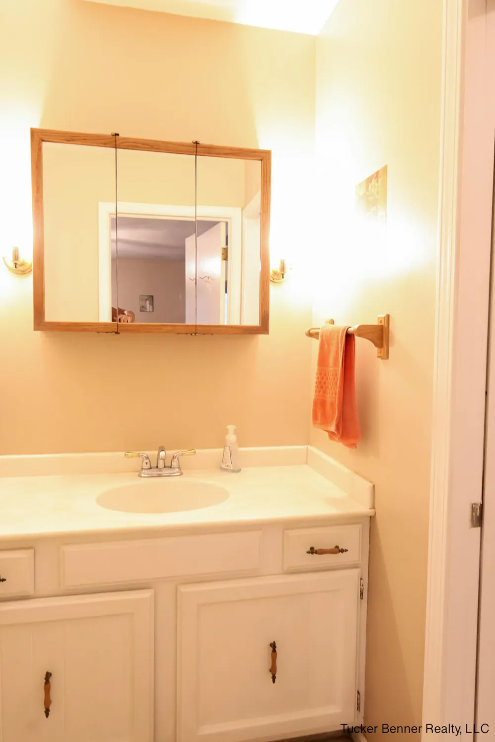 37 S Bear Lake Road Laketon Township, MI 49445