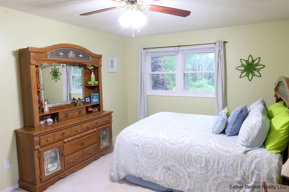 37 S Bear Lake Road Laketon Township, MI 49445