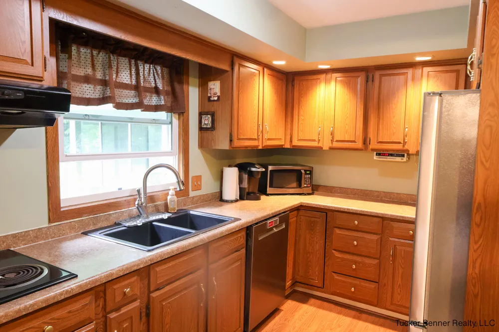 37 S Bear Lake Road Laketon Township, MI 49445