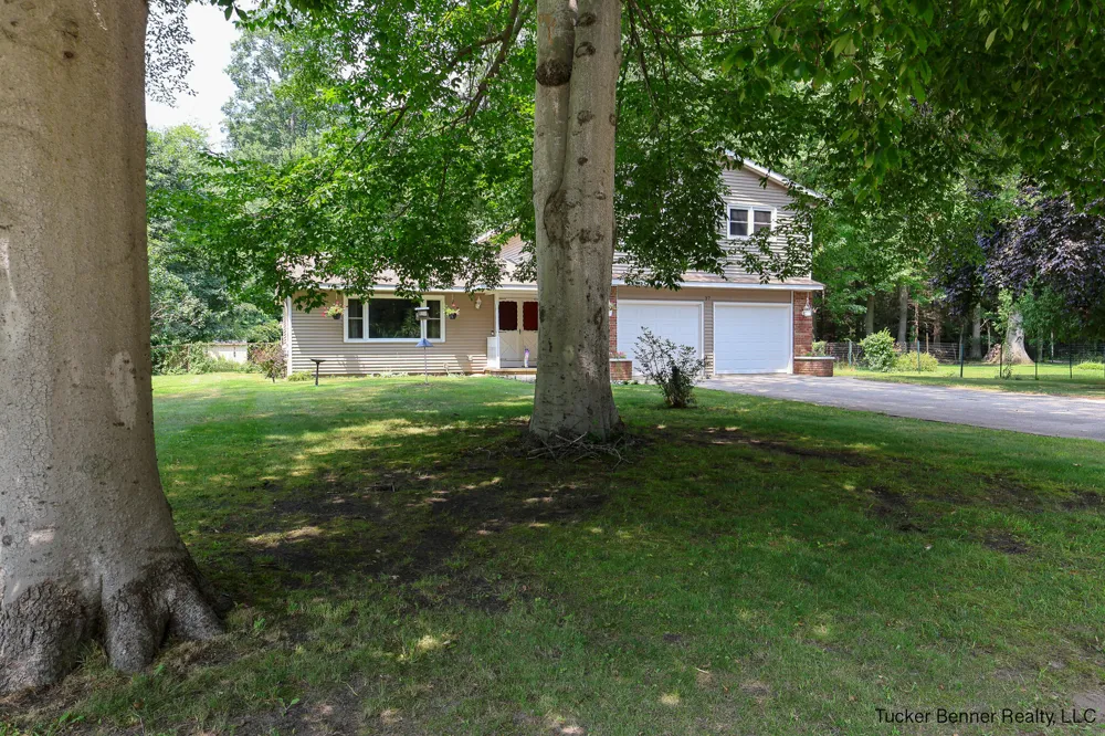 37 S Bear Lake Road Laketon Township, MI 49445