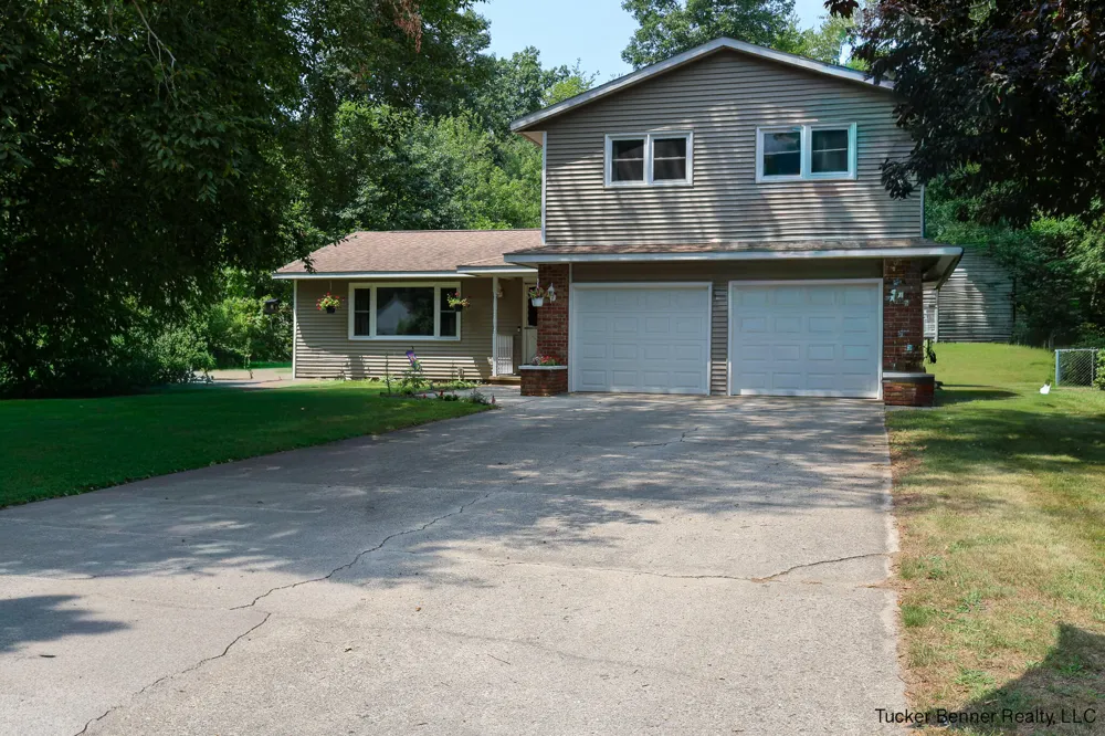 37 S Bear Lake Road Laketon Township, MI 49445