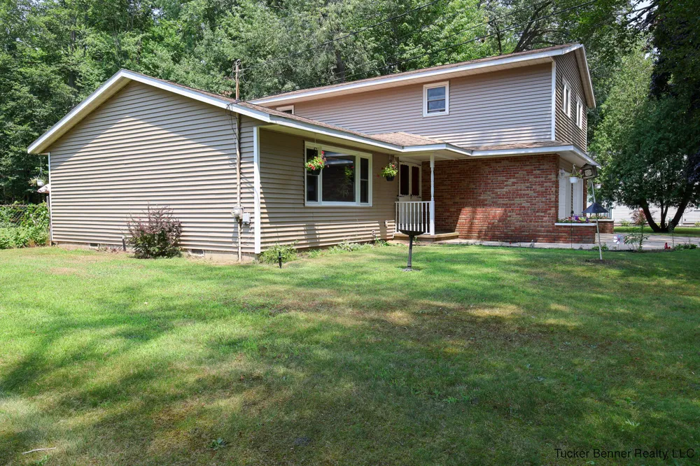 37 S Bear Lake Road Laketon Township, MI 49445
